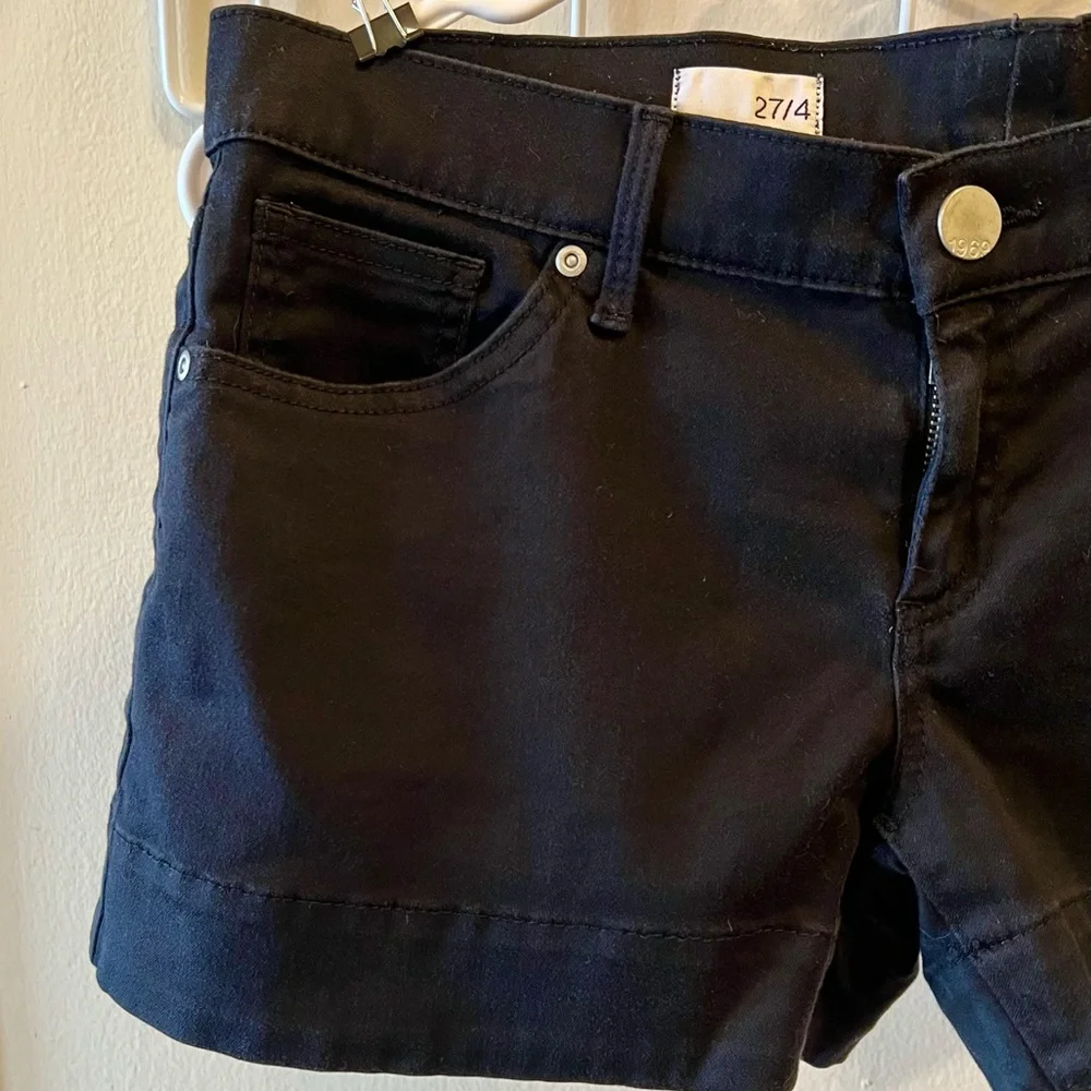🌟HOST PICK!🌟 1969 x GAP 🖤 Premium Denim 3” Low Rise Shorts - Picture 2 of 3